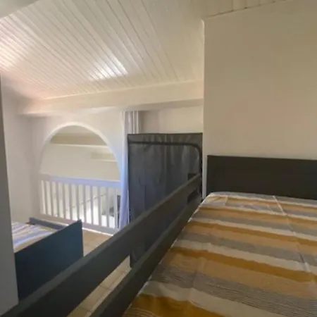 Villa Piscine Chauffee Proche Et Commerces 10schw1 *